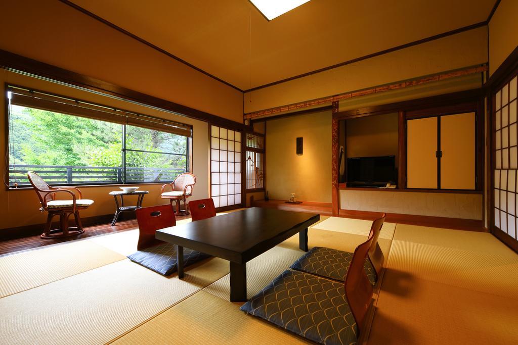 Ryokan Izumoya Юфу Экстерьер фото